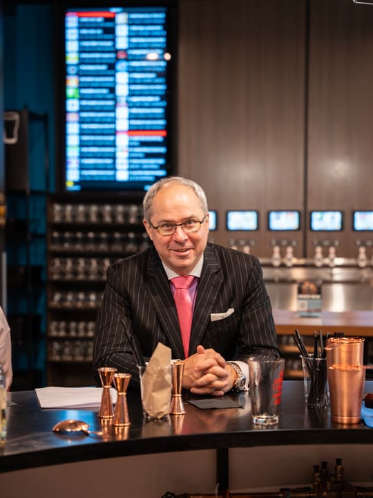 Brian Van Flandern, America's Top Mixologist, at the Twisted Pin bar